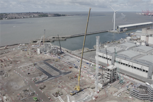 Everton: First tower crane fully installed