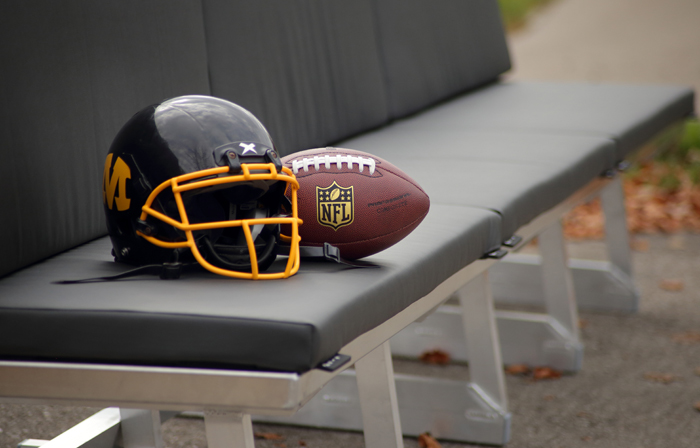 Twelve of these heated benches for NFL players and coaches were supplied by Moonich and Sit & Heat for the first German Game in November 2022.<br />Image: Moonich / Günther Stöhr