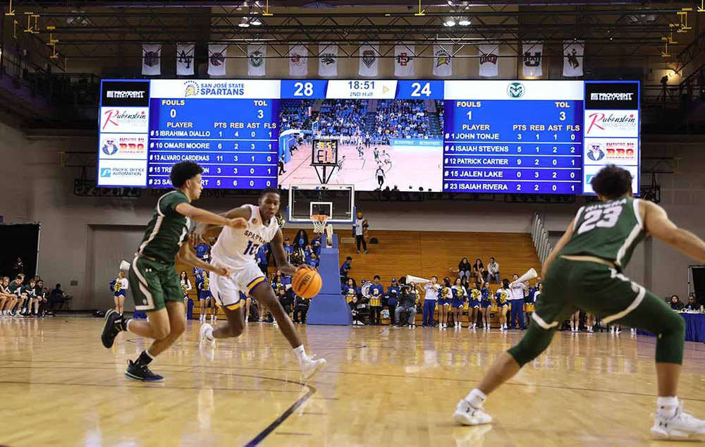 To deliver the largest LED video display in a collegiate basketball facility, Daktronics partnered with San José State University in California.<br />Image: Daktronics