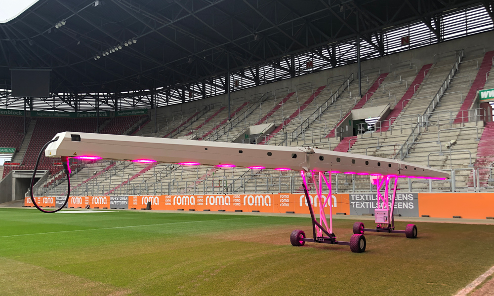 The LED120 prototype on the FC Augsburg stadium pitch.<br />Image: SGL