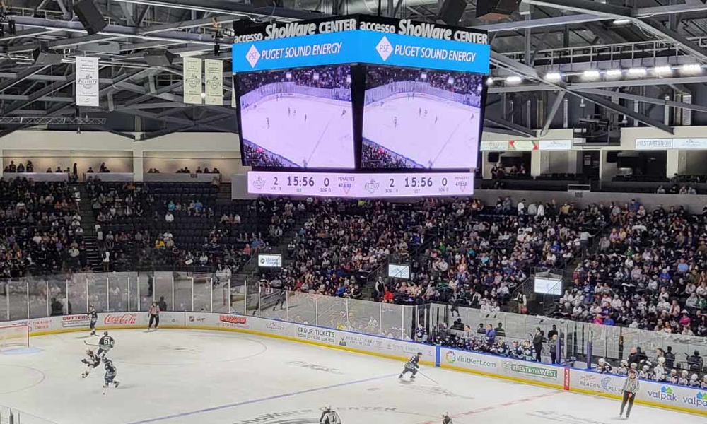 Four video and two ring displays form a 1,270-square-foot visual centerpiece.<br />Image: Daktronics
